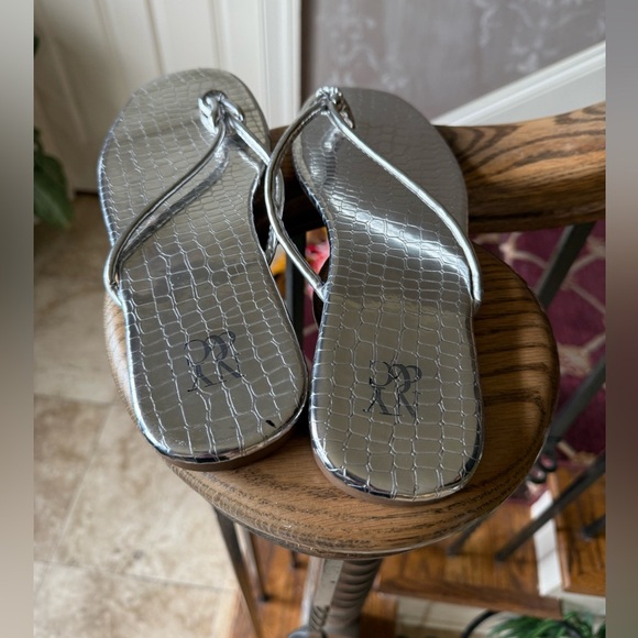 NY & C Lady silver snake print flip-flop very good condition euro 40 US 8 1/2 - Picture 4 of 9